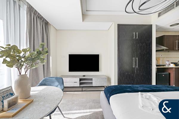 Exclusive | Bright Studio | Unfurnished